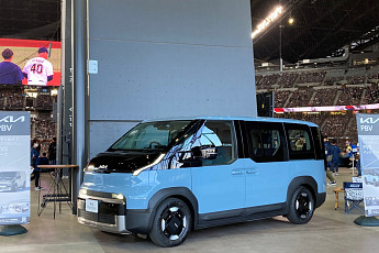 기아, ‘한일 드림 플레이어즈 게임 2025’에서 PV5 전시