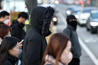 [오늘 날씨] 전국 흐리고 눈 또는 비…지역별 적설량 최대 10㎝