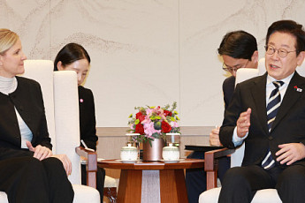 李대통령, IOC 위원장 만나 