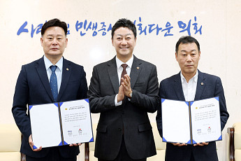 김동연 사과로 경기도 예산 파행 멈춰…그러나 ‘기소 운영위원장’ 거취는 미정