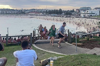 [종합] 시드니 해변 총기 난사 참극⋯용의자는 父子ㆍ사망자 최소 16명