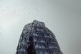 코오롱스포츠, 물에 강한 ‘알파다운’으로 겨울 백패킹족에 눈도장