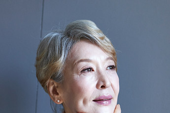 [추모] ‘의연함과 온유함’을 지킨 배우 윤석화를 기억하며