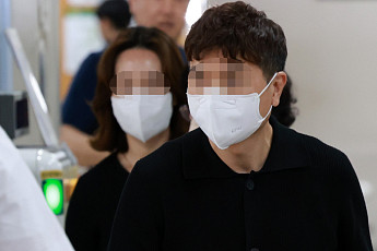 '출연료 횡령' 박수홍 친형, 대법서 징역 3년 6개월 확정