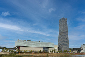 대전신세계, 4년만에 1조 돌파···정유경의 ‘콘텐츠 경영’ 통했다