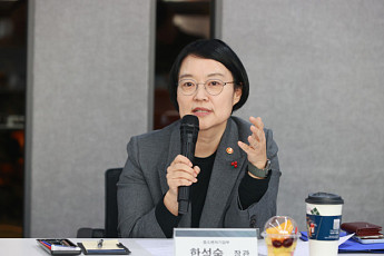 한성숙 중기장관 “청년 로컬창업가 성장 지원...물류·인증 정책 보완” [종합]