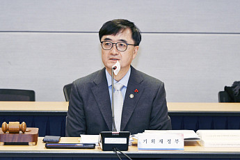 상장공기업 별도 평가체계 도입…공공기관 해외지사 'K-마루'로 일원화