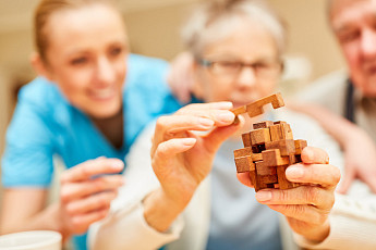 “치매 가족의 일상 지키자” 美 돌봄 혁신상 수상 모델은?