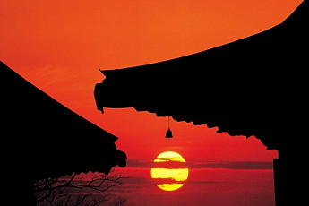 바다 조망의 명소...여수시 '향일암 일출' 보러오세요