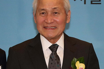 [상보] ‘170편 출연’ 국민배우 안성기 영면...항년 74세