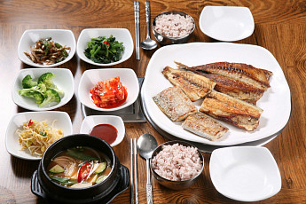 '2TV 생생정보' 오늘방송맛집- 배우 김승수 추천! 모둠 생선구이 맛집 '의○○○'