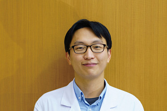 '저속노화' 정희원, 스토킹 女 검찰 송치⋯공갈 미수는 불송치