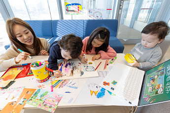 KT, 지니 TV 키즈랜드에서 어린이 작가 공모전…부모 교육 워크숍 연계