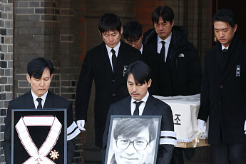 ‘한국 영화의 얼굴’ 안성기 오늘 영면⋯“찬란한 색으로 빛났던 배우”