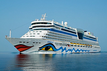 '동북아 기항지 넘어, 세계 항로로'… 부산항에 첫 월드와이드 크루즈 닻 올렸다