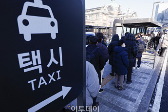 서울시, 외국인 대상 택시 바가지 막는다⋯영수증에 영문·할증 여부 표시