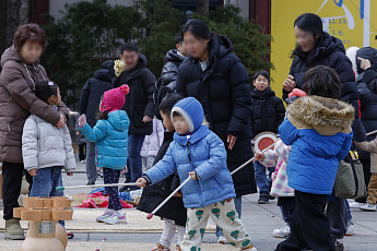 설 연휴 고향 방문, 부모의 ‘작은 신호’ 돌봄 위기 막아