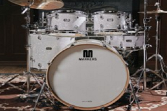 이 대통령, ‘드러머’ 다카이치 총리에 국산 드럼세트 선물