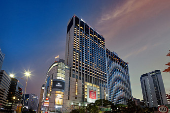 롯데호텔, AI 휴머노이드 도입으로 미래형 호텔 서비스 앞당긴다