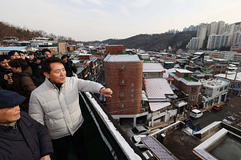 '민간 자율' vs '공공 책임'…서울시장 선거, 부동산 해법 놓고 '정면충돌' 예고