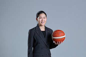 BNK썸 박정은 감독, '윤곡 김운용 여성체육대상' 지도자상 수상