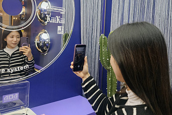 롯데면세점 엘리베이터, ‘K팝 뮤직박스’로 변신