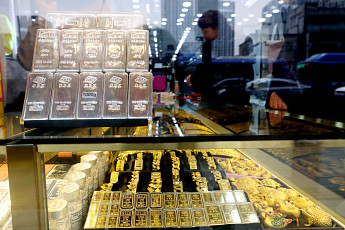 주식 열풍 속에서도 ‘금’을 쥐는 사람들 [왜 지金인가]