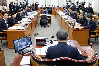정개특위, 지방선거 선거구 획정 논의⋯‘행정통합 의석수’ 도마에