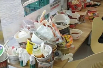 '중국 관광객' 제주도 쓰레기섬 몸살...일본도 당했다