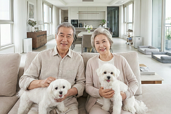고령화에 ‘반려동물 가족화’ 가속, “한국, 산업 성장축 부상”