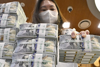 '역대급 코스피' 韓 주식에 몰린 외인들⋯순대외금융자산, 5년 만에 감소