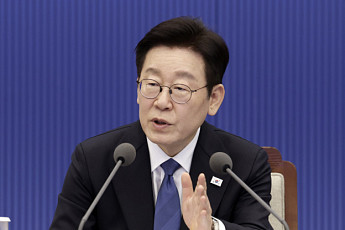 李 대통령, 김인호 산림청장 직권면직…