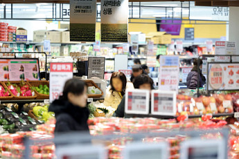 대형마트 새벽배송 추진…전통시장 극한 반발