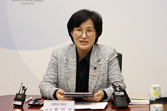 이주여성 자활지원센터 찾는 원민경⋯“자립 지원 체계 강화”