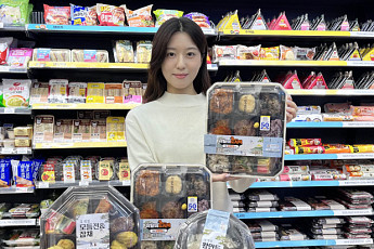 차례상 대신 도시락⋯편의점에서 차린 ‘혼명 설상’