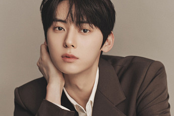 황민현, 오늘(11일) 신곡 깜짝 발표⋯“황도 향한 메시지 담아”
