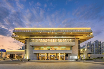 경기아트센터, 2025년 도내 930회 공연…14만 도민과 예술로 만나다