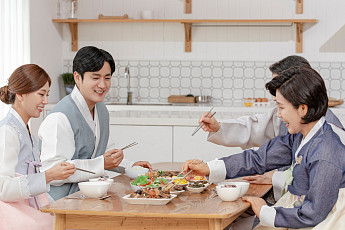 설 연휴 혈당 스파이크 주의보…핵심은 ‘당·보·충’