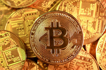 [e가상자산] 비트코인 바닥 신호?…채굴자 '항복 지수'에 쏠린 눈