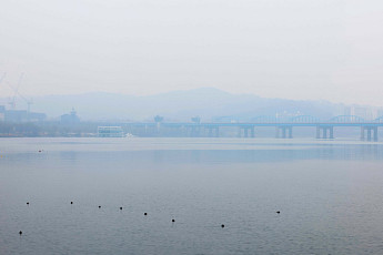 [내일 날씨] 전국 흐리고 봄비…수도권 등 미세먼지 '나쁨'