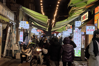 쇠퇴의 실체… 매출은 늘었지만 시장은 늙어간다 [영동시장 사람들➂]