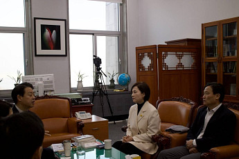 유은혜, 4일간 국회·현장·종교계 릴레이 행보…