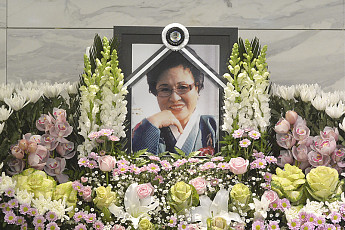 故 김지영 9주기…폐암 투병 중에도 작품 남긴 '국민 엄마'