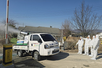 경기농협방역단, AI·ASF 확산속 설 연휴도 없이 방역 총력전