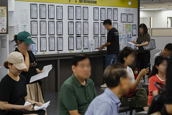 저고위 개편 두 갈래…與 ‘인구미래위’ vs. 정부 ‘인구전략위’