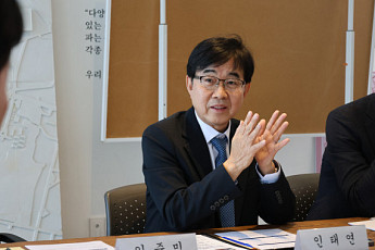 인태연 이사장, 수원 남문·행궁동 찾아 현안 논의...