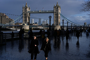 英, 입국 전 전자여행허가 확대…85개국에 의무화