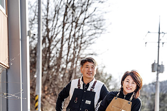 시골에 내려와 돌아앉은 아내를 보듬는 일에 대해