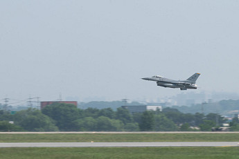 공군 F-16C 영주 야산 추락…조종사 비상탈출·생명 지장 없어