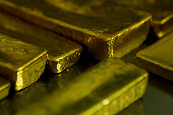 트럼프의 이란 에너지 인프라 공격 보류 소식에 낙폭 축소…금 선물 3.66%↓ [뉴욕금값]